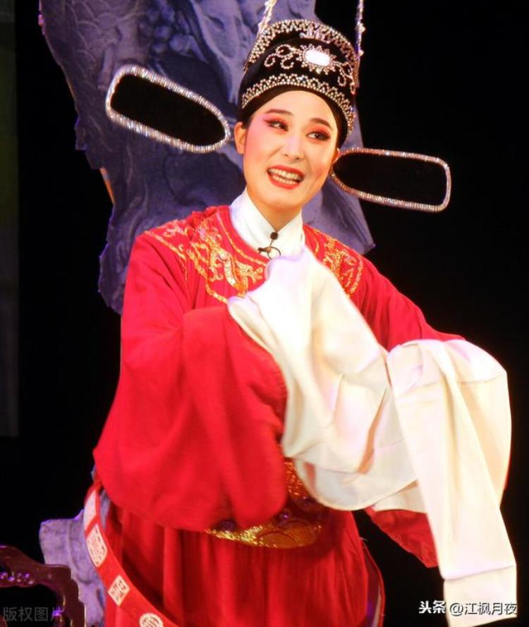 黄梅戏是安徽的主要戏曲剧种但最终是产生在湖北的「黄梅戏是安徽优秀戏曲的代表为何却有那么多湖北的故事」
