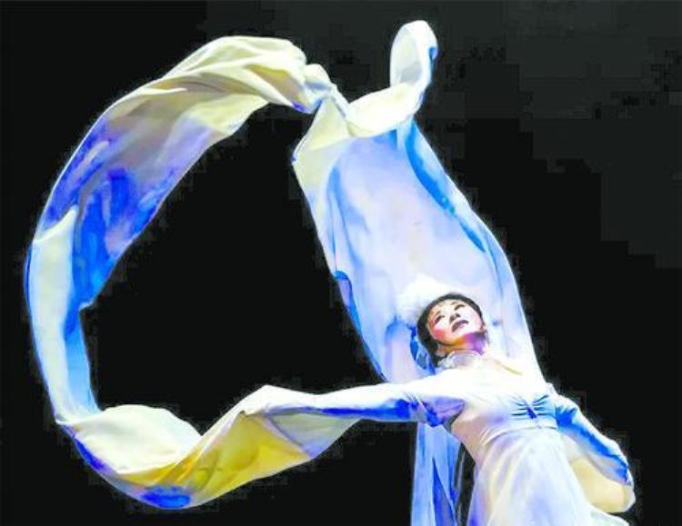 中华优秀传统文化系列谈丨美轮美奂的戏曲行头何以浸润中国特有的审美文化