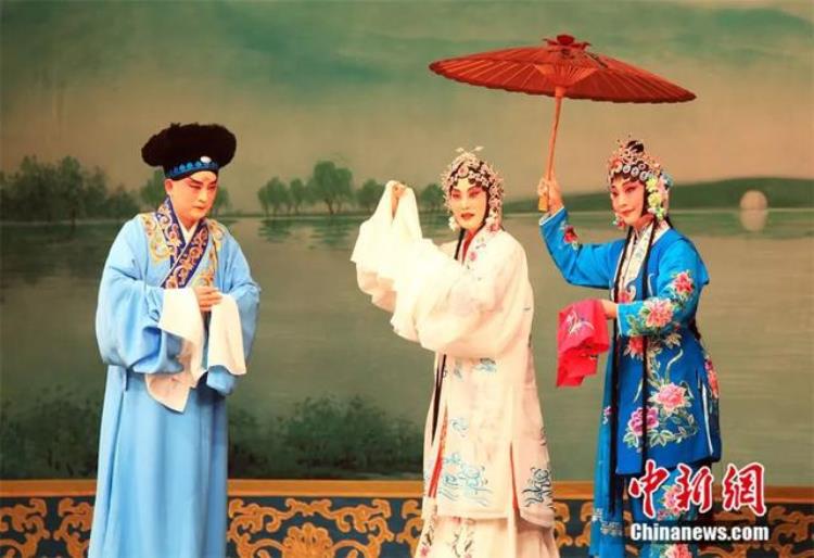 中国戏剧如何走向世界「从武打到剧情中国戏曲何以打动世界观众」